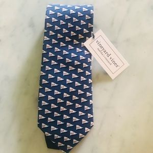 Vineyard Vines Whale of a good time Tie!! Blue & Pink! NWTs!